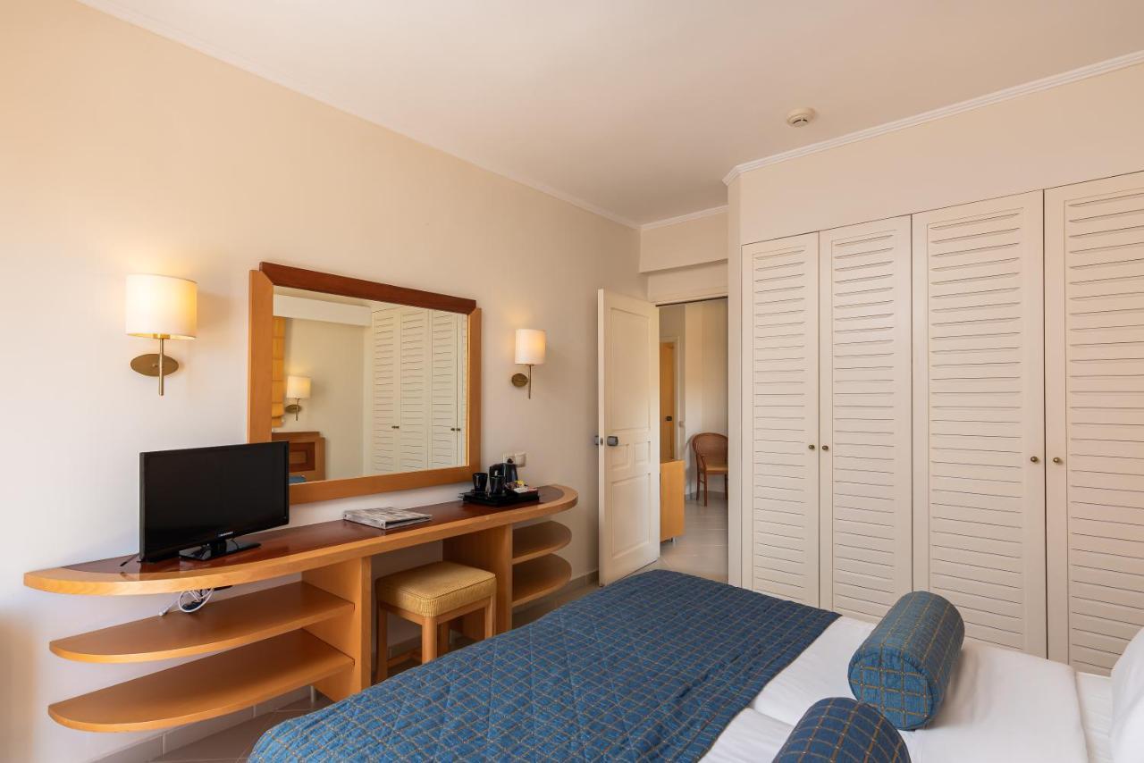 Anissa Beach Hotel Hersonissos  Bagian luar foto