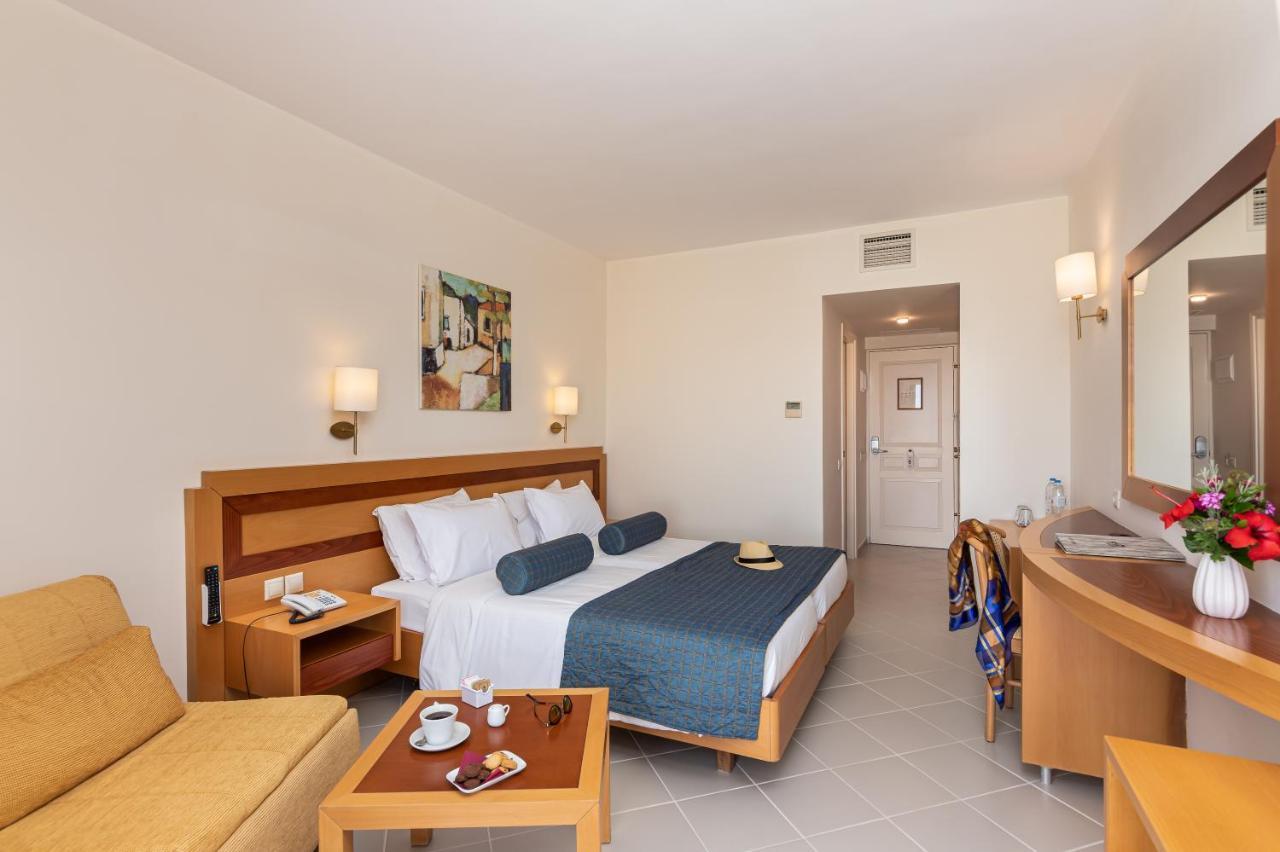 Anissa Beach Hotel Hersonissos  Bagian luar foto