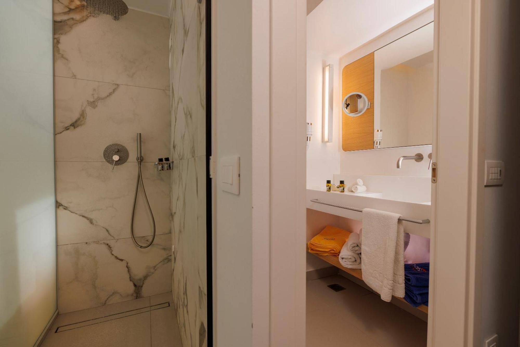 Anissa Beach Hotel Hersonissos  Bagian luar foto